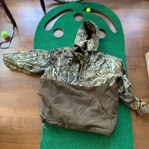 Drake Eqwader Pullover size large with Hood